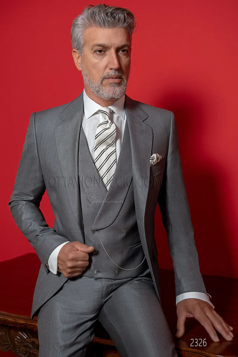 Vestito uomo in lana-seta grigio con gilet doppiopetto 1