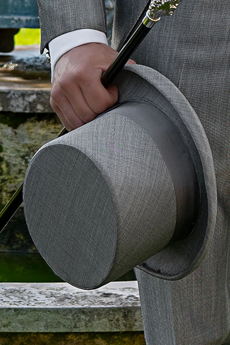 Tight grigio da matrimonio stile inglese, gilet tartan seta 3