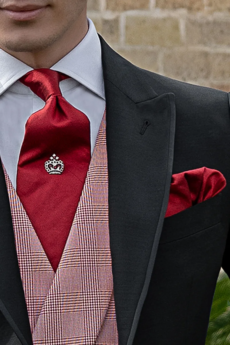 Tight sposo nero, gilet e pantalone principe di Galles rosso 3