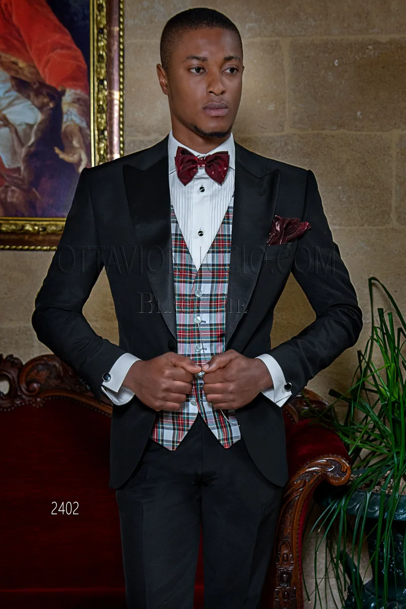 Smoking vestito uomo elegante nero rever a lancia 1