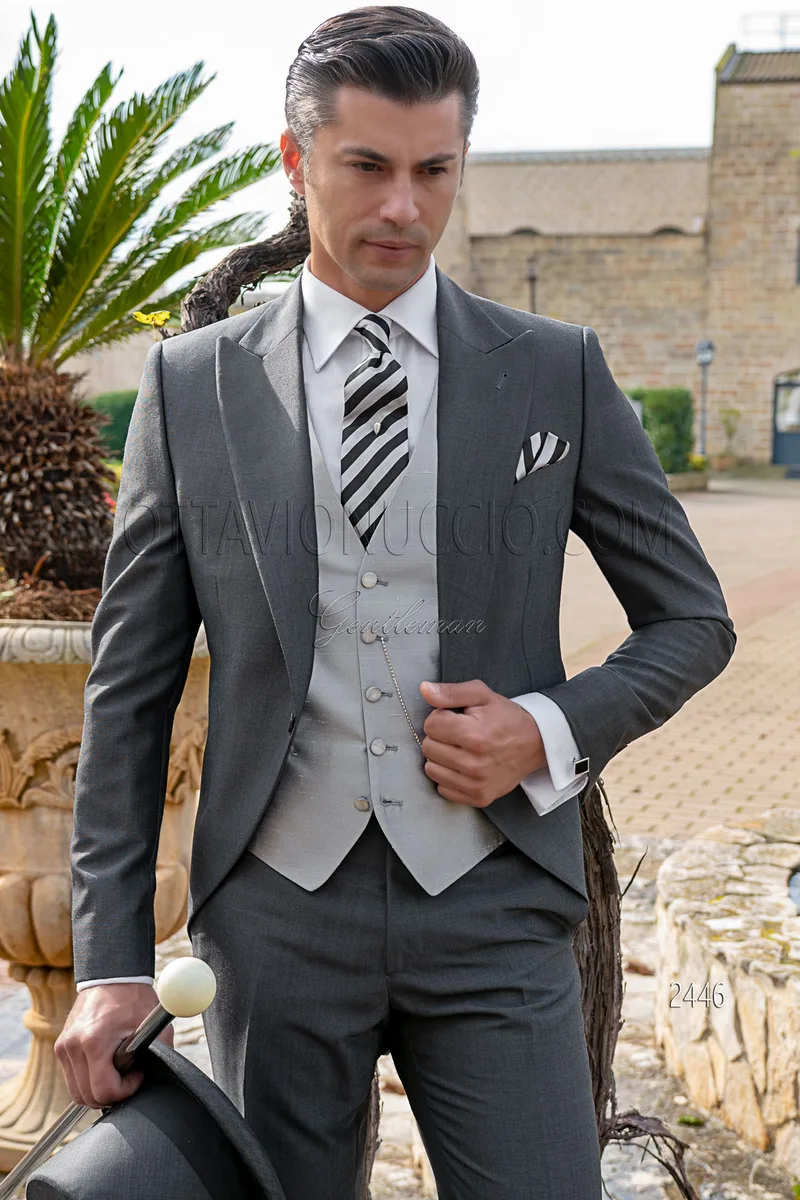 Vestito tight moderno grigio antracite in misto lana mohair 1