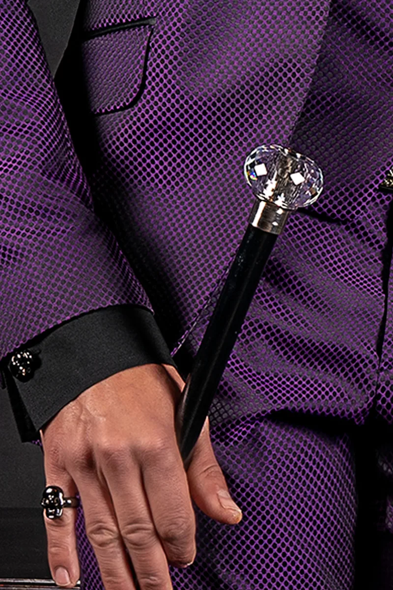 Abito cerimonia uomo fashion in jacquard viola, profilo sul rever 4