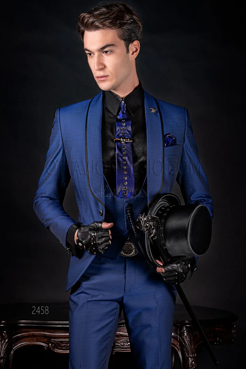 Vestito sposo particolare in jacquard blu royal rever sciallato 1