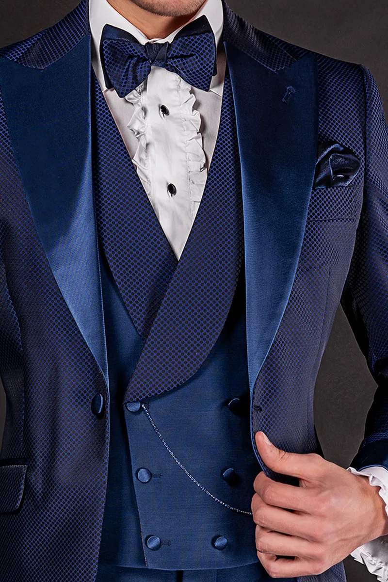 Abito sposo in total look blu con inserti a contrasto in raso 2