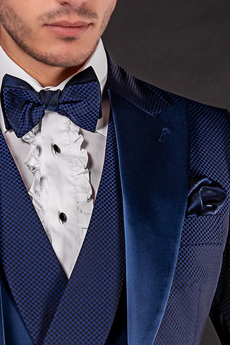 Abito sposo in total look blu con inserti a contrasto in raso 3