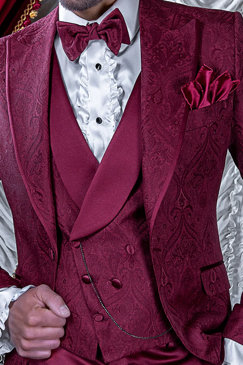 Abito da sposo damascato rosso con profili in raso 2