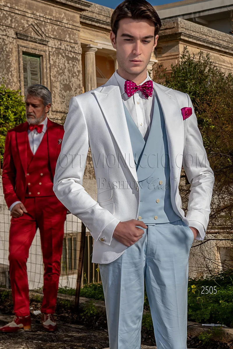 Abito uomo con giacca cotone piquet bianco, pantalone e gilet azzurri 1