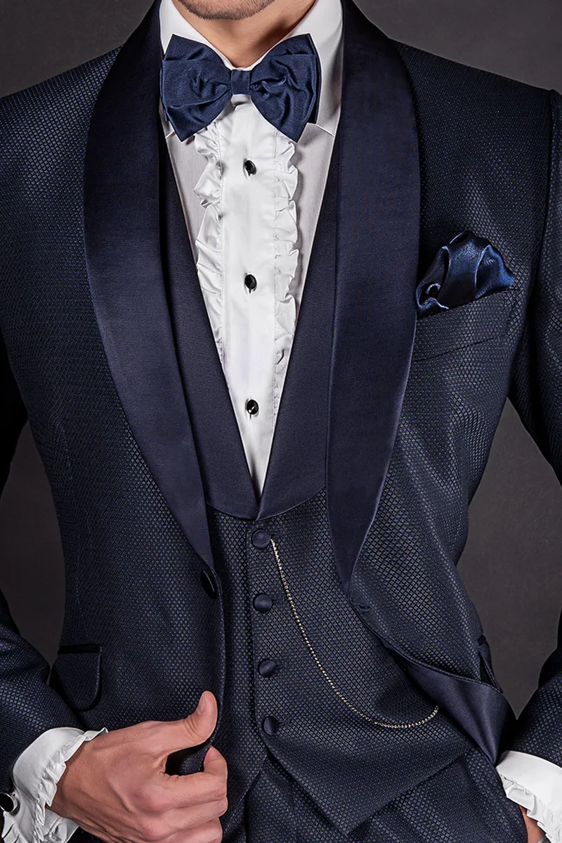 Abito sposo uomo blu fashion su misura con rever sciallato 3