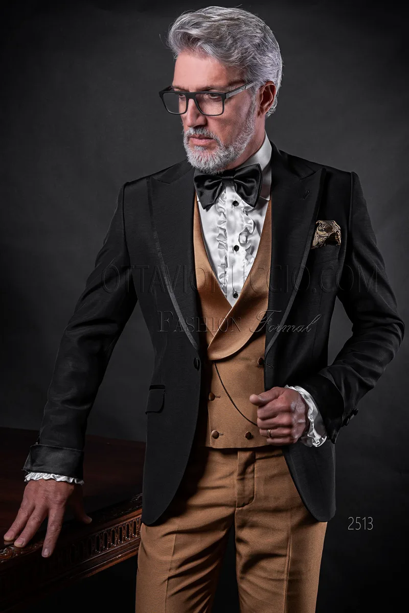 Completo sposo con giacca nera, pantalone e gilet doppiopetto oro 1