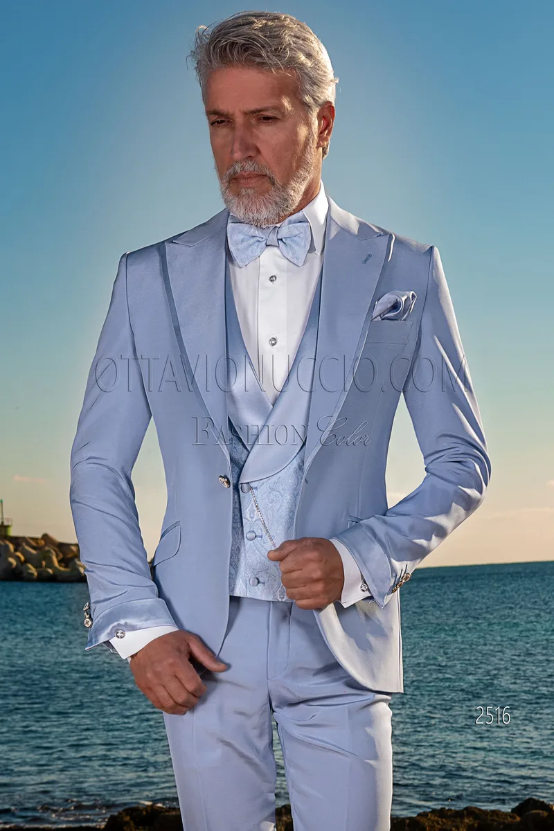 Abito moda fashion uomo celeste con profilo in raso 1