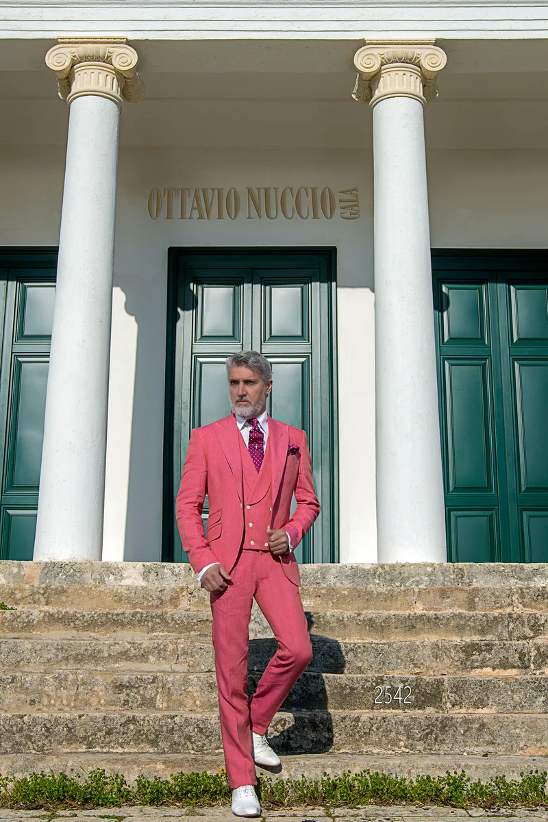 Abito moda uomo lino fucsia per cerimonie estive 2