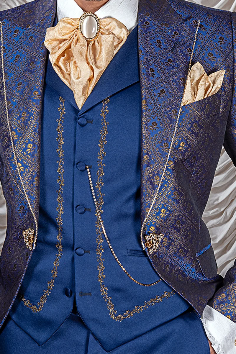 Abito sposo da matrimonio barocco in tessuto broccato blu e oro 2