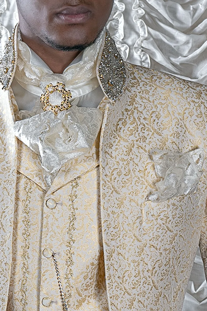 Abito sposo coreano broccato bianco oro matrimoni stile barocco 3