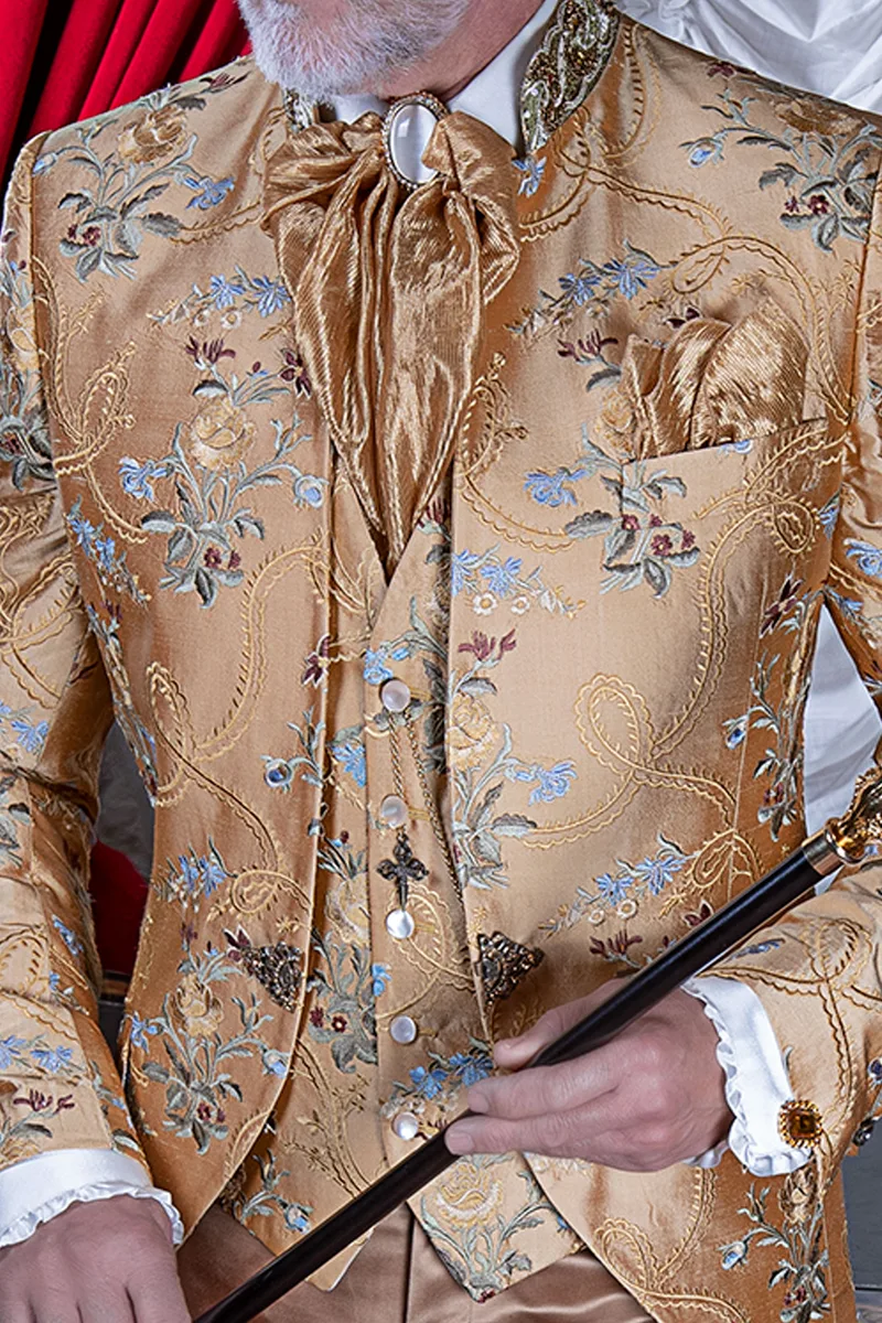 Abito uomo stile barocco collo coreano in seta oro ricamato 2