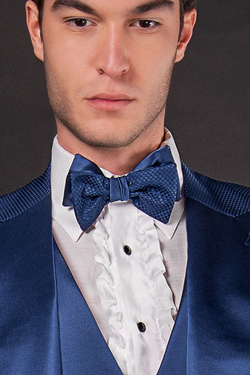 Abito moda cerimonia sposo blu con inserti in raso a tono 2