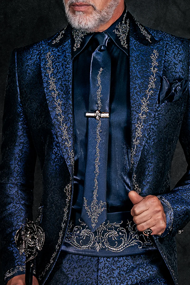 Abito da sposo gotico blu in tessuto broccato con ricamo argento 2