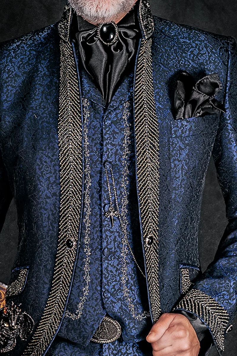 Abito uomo stile gotico broccato blu con passamaneria strass 2
