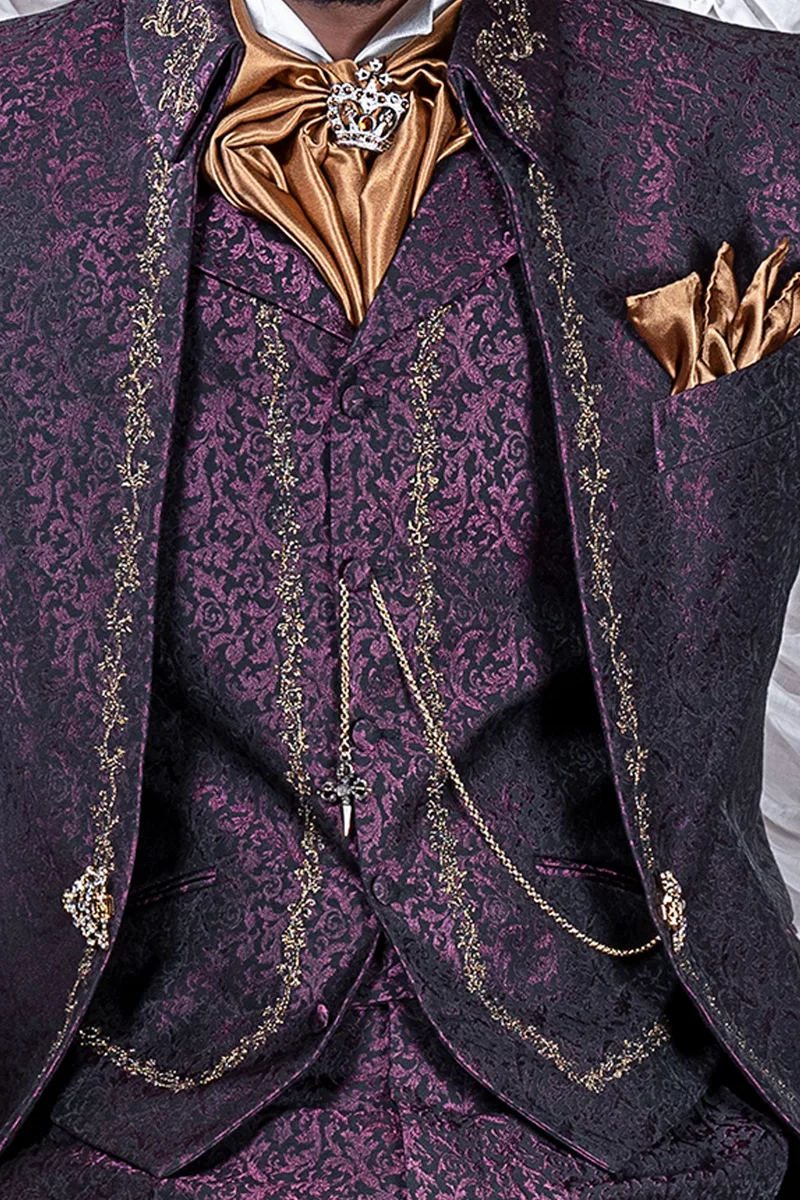 Abito da sposo con bastone, broccato viola con ricami oro 2