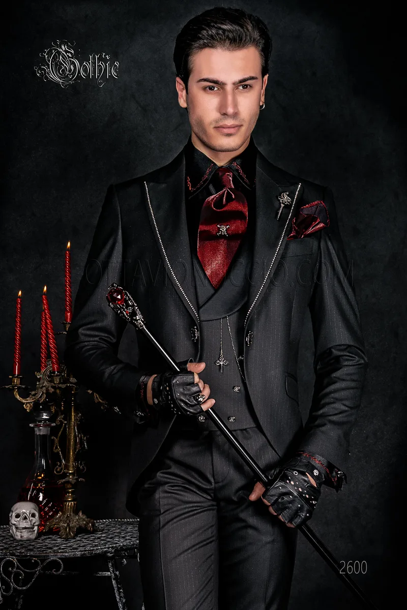 Abito moderno stile steampunk sposo gessato nero e strass sul rever 1