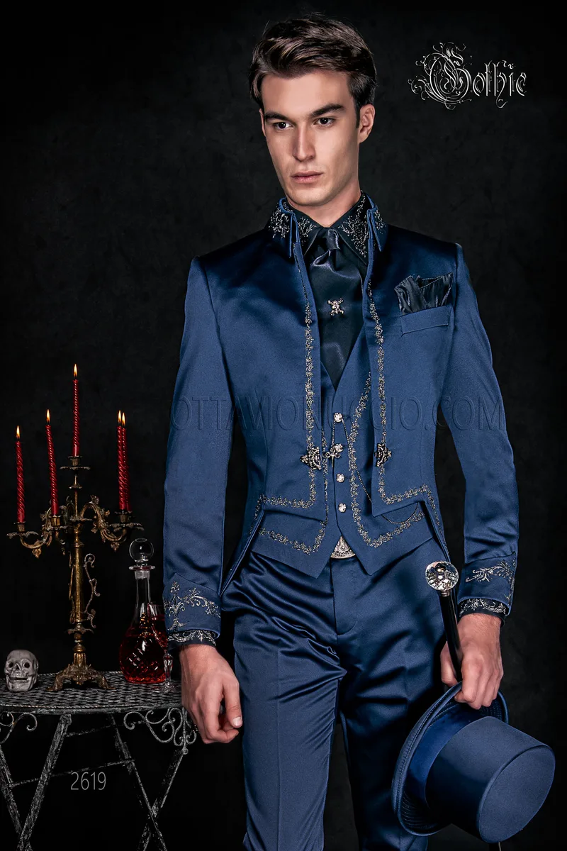 Frac sposo uomo ispirazione gotica raso blu con ricamo argento 1