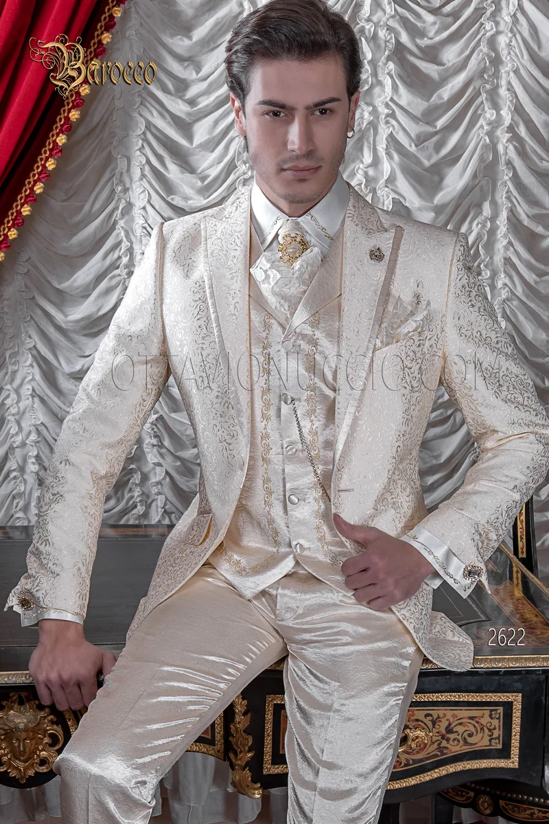 Vestito matrimonio damascato in stile barocco uomo beige 1