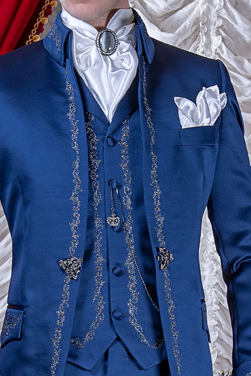 Abito sposo blu ricamato argento, redingote di lusso raso blu 2