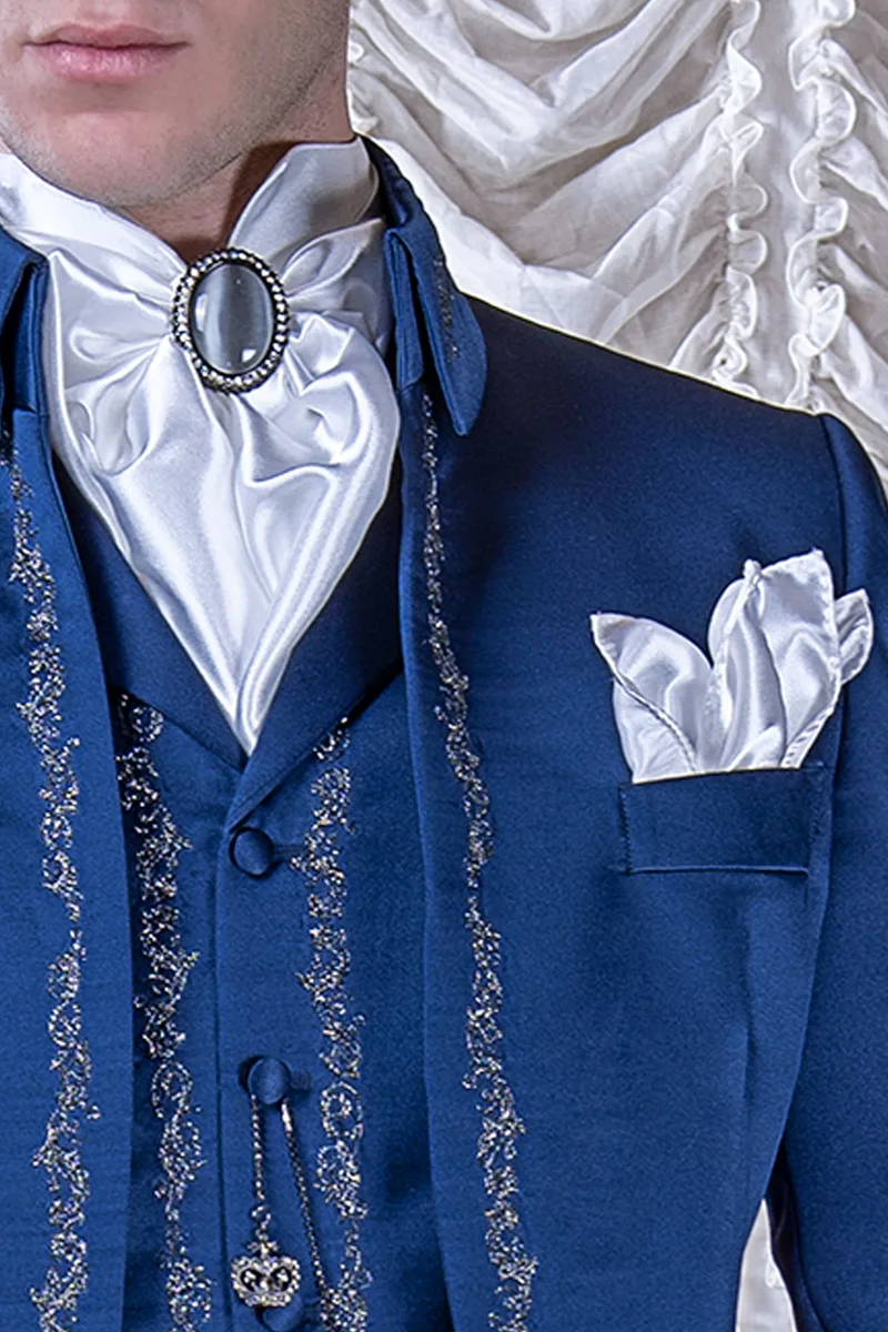 Abito sposo blu ricamato argento, redingote di lusso raso blu 3