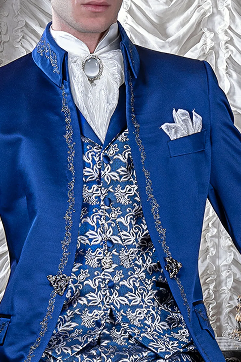 Abito sposo giacca lunga redingote barocco in raso blu ricami argento 2