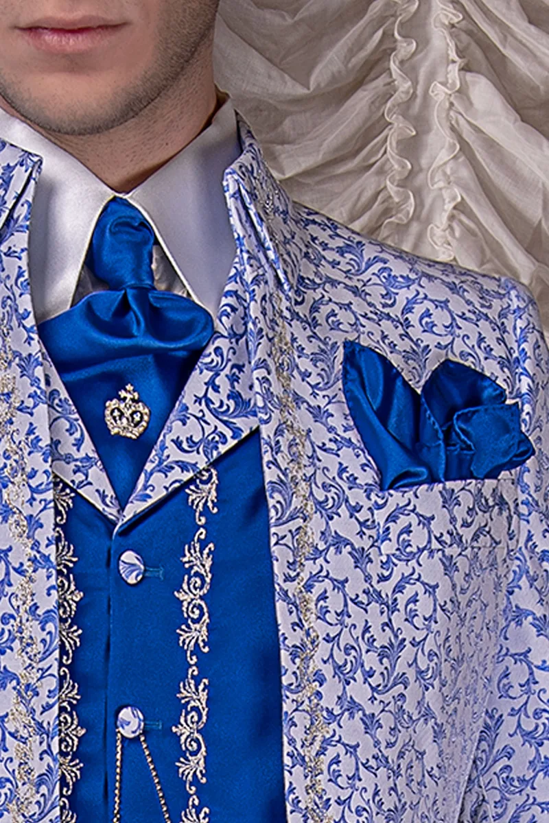 Abito sposo ricamato stile barocco damascato bianco e blu royal 3