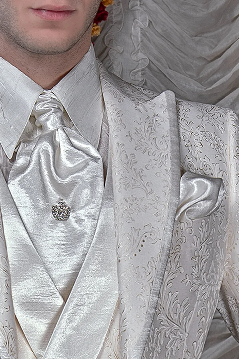 Abito sposo damascato bianco avorio per matrimoni barocco di lusso 3