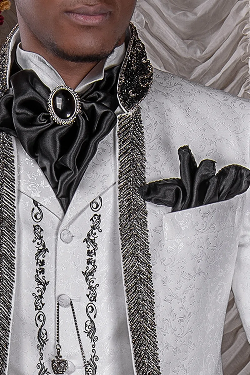 Vestito sposo vintage barocco damascato bianco e cristalli nero oro 3