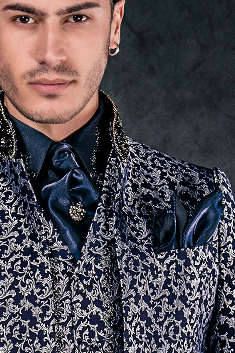 Abito uomo coreano blu argento con passamaneria stile gotico 3