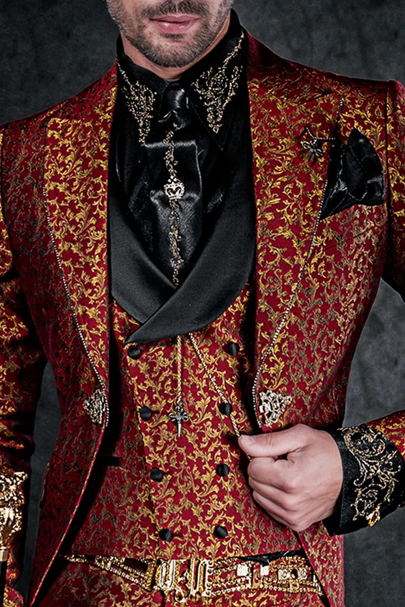 Abito uomo di lusso broccato rosso oro ispirazione gotica 2