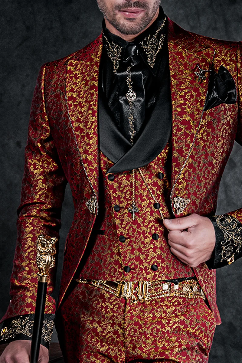 Abito uomo di lusso broccato rosso oro ispirazione gotica 3