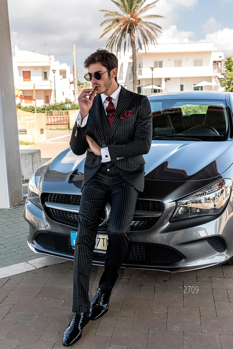 Vestito classico da cerimonia uomo, gessato nero, gilet doppiopetto 2