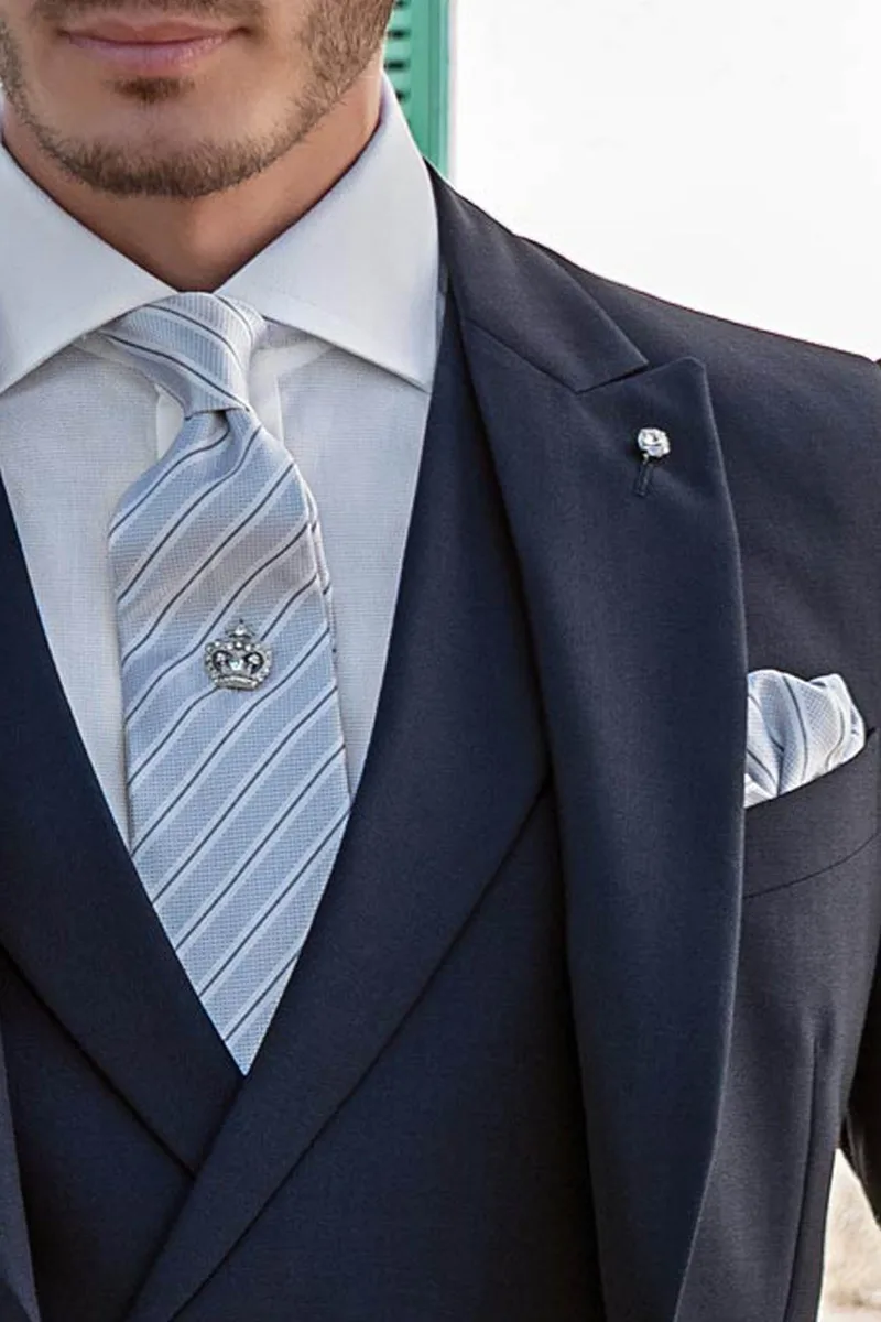 Tight classico da cerimonia uomo e gilet doppiopetto blu 3