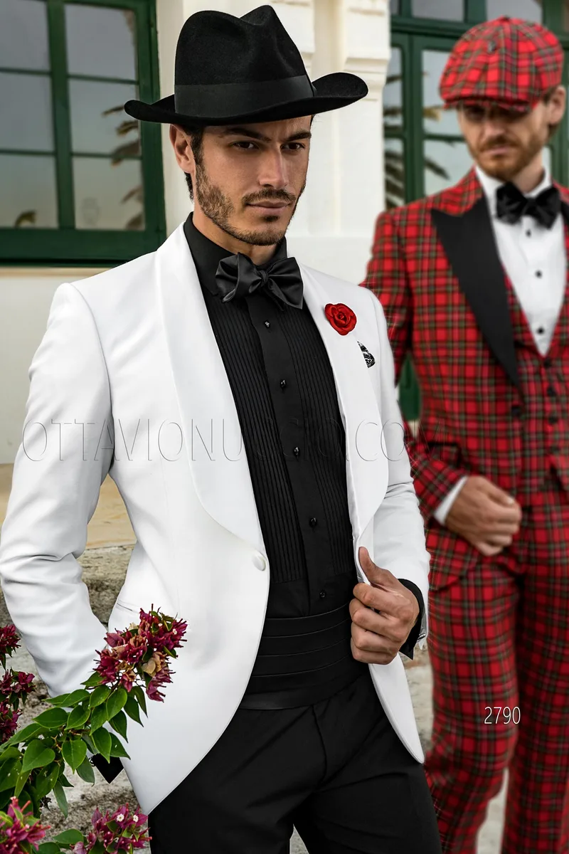Abito stile smoking con giacca bianca e pantalone nero 3