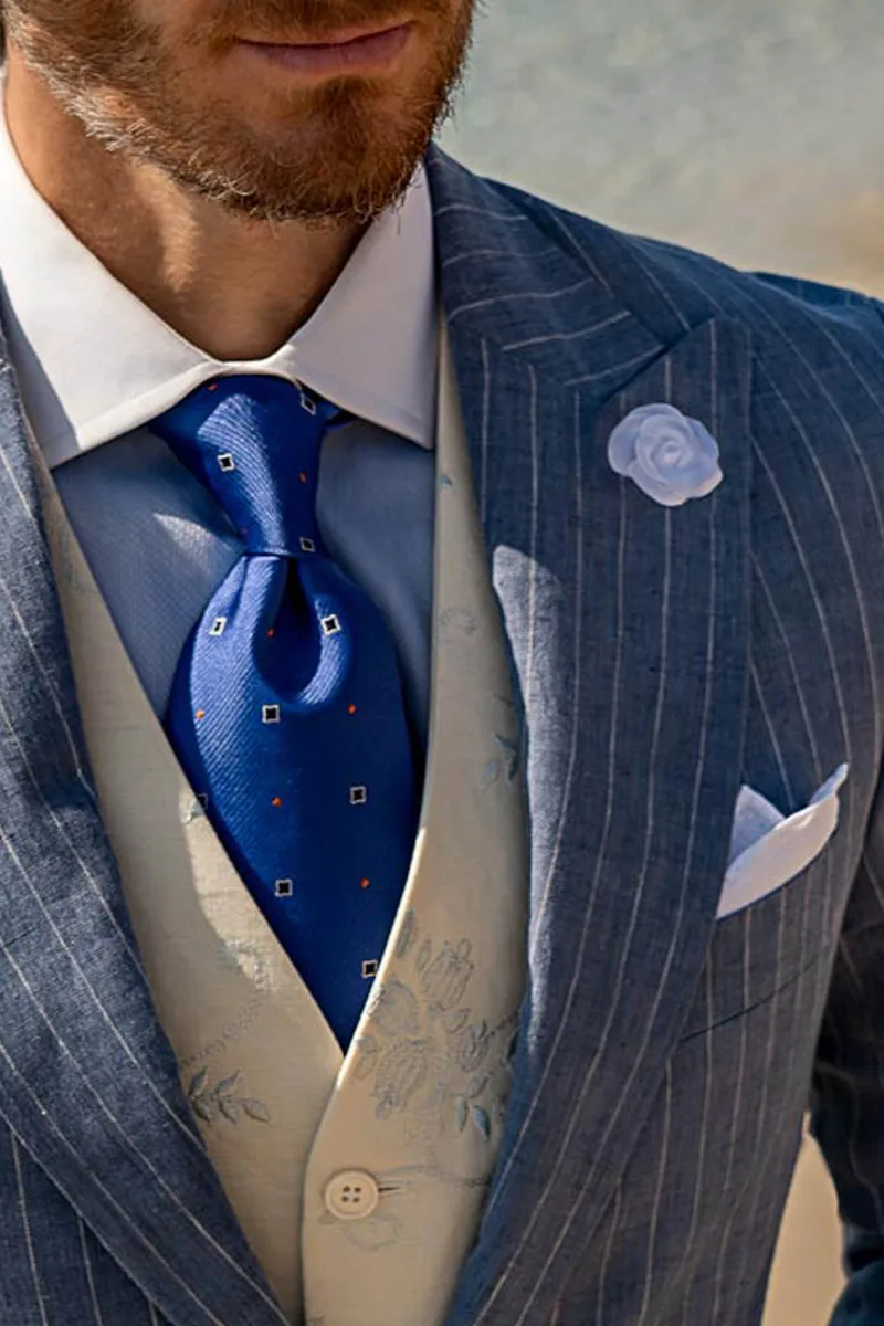Abito elegante in lino azzurro gessato con riga diplomatica 3