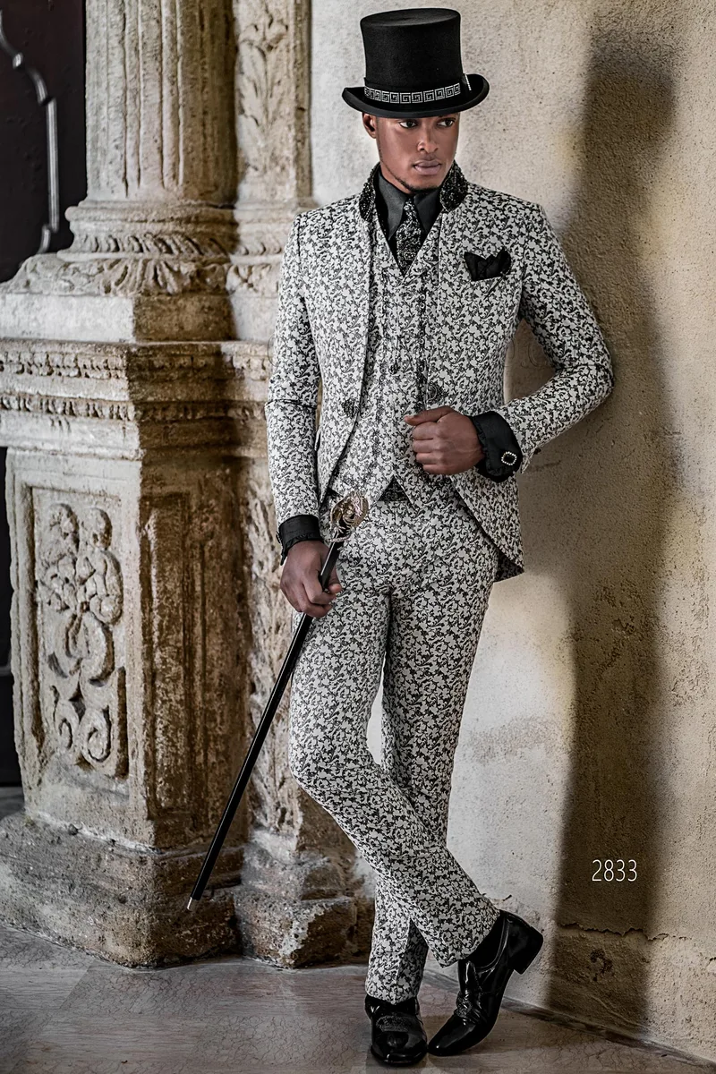 Abito coreano stile gotico damascato bianco e nero con passamaneria cristallo – fi