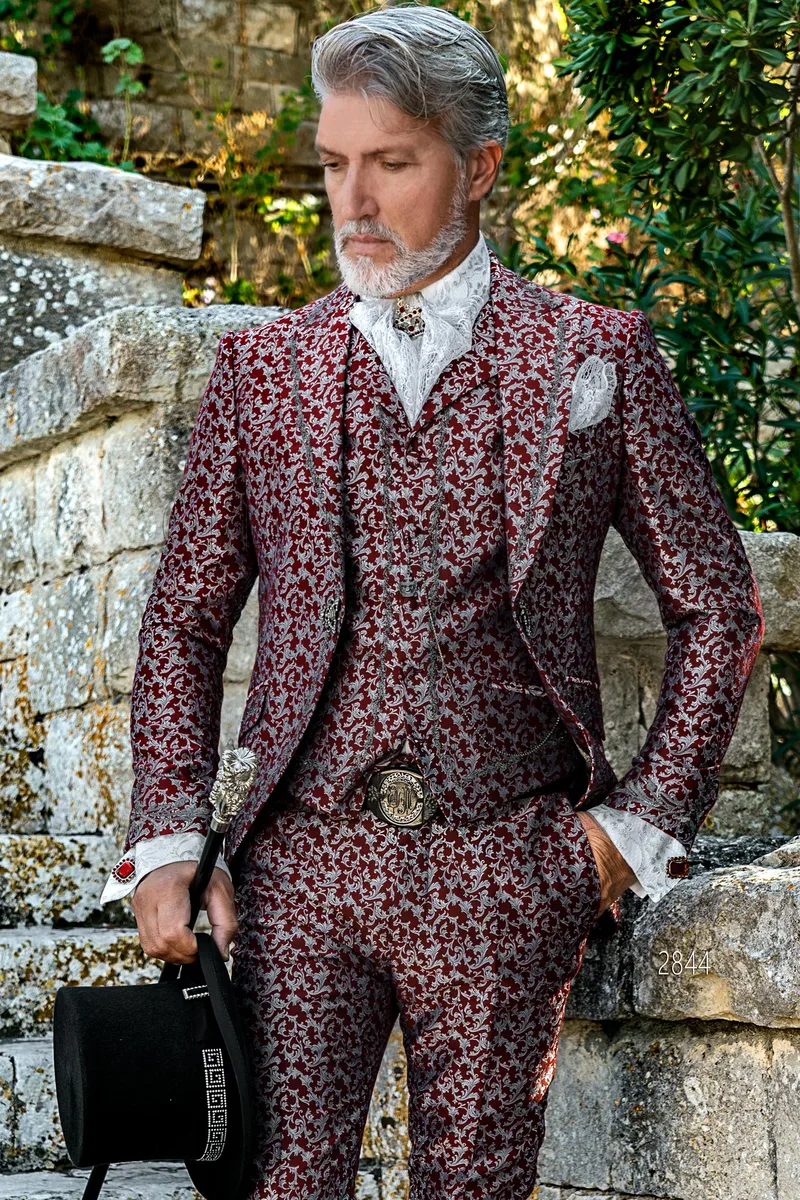 Abito uomo d'epoca barocca rosso argento con ricamo nero-argento – pa