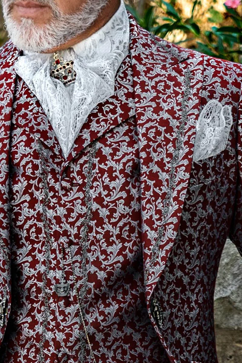 Abito uomo d'epoca barocca rosso argento con ricamo nero-argento 3