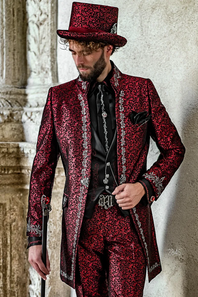 Abito per cerimonia stile gotico damascato rosso con ricamo argento – pa