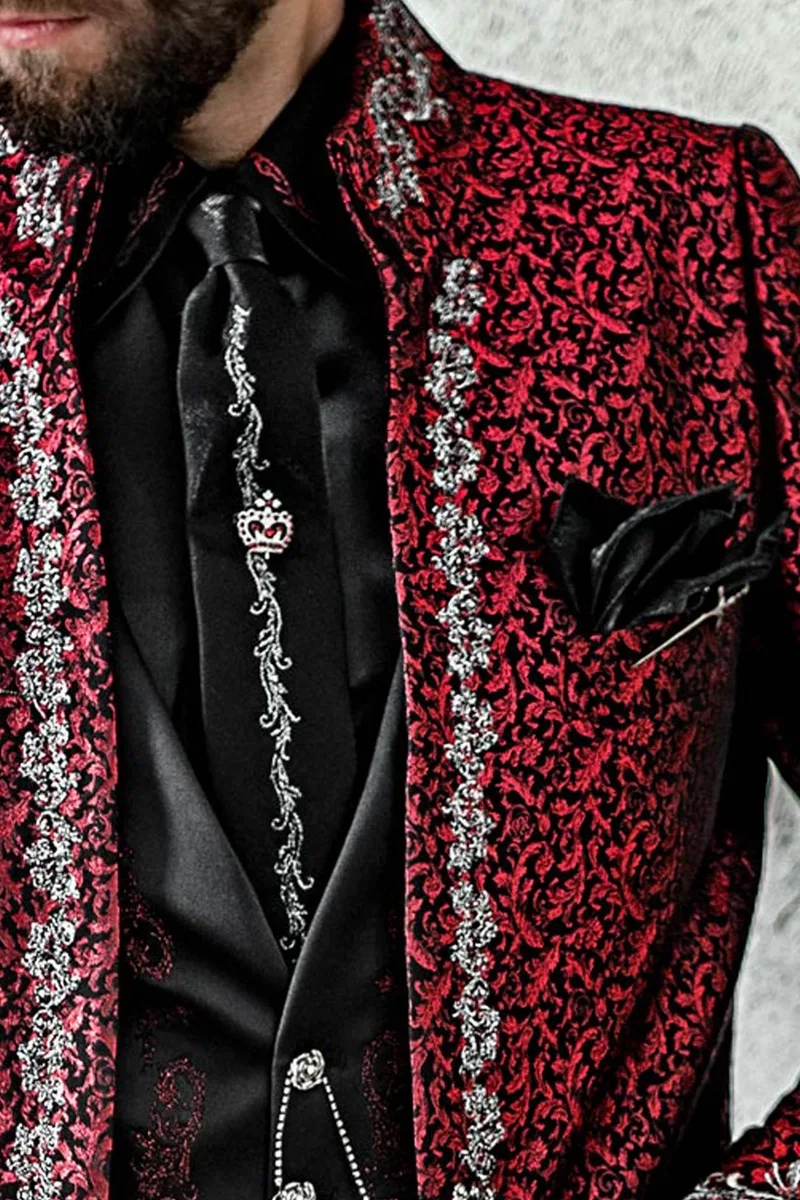 Abito per cerimonia stile gotico damascato rosso con ricamo argento 3