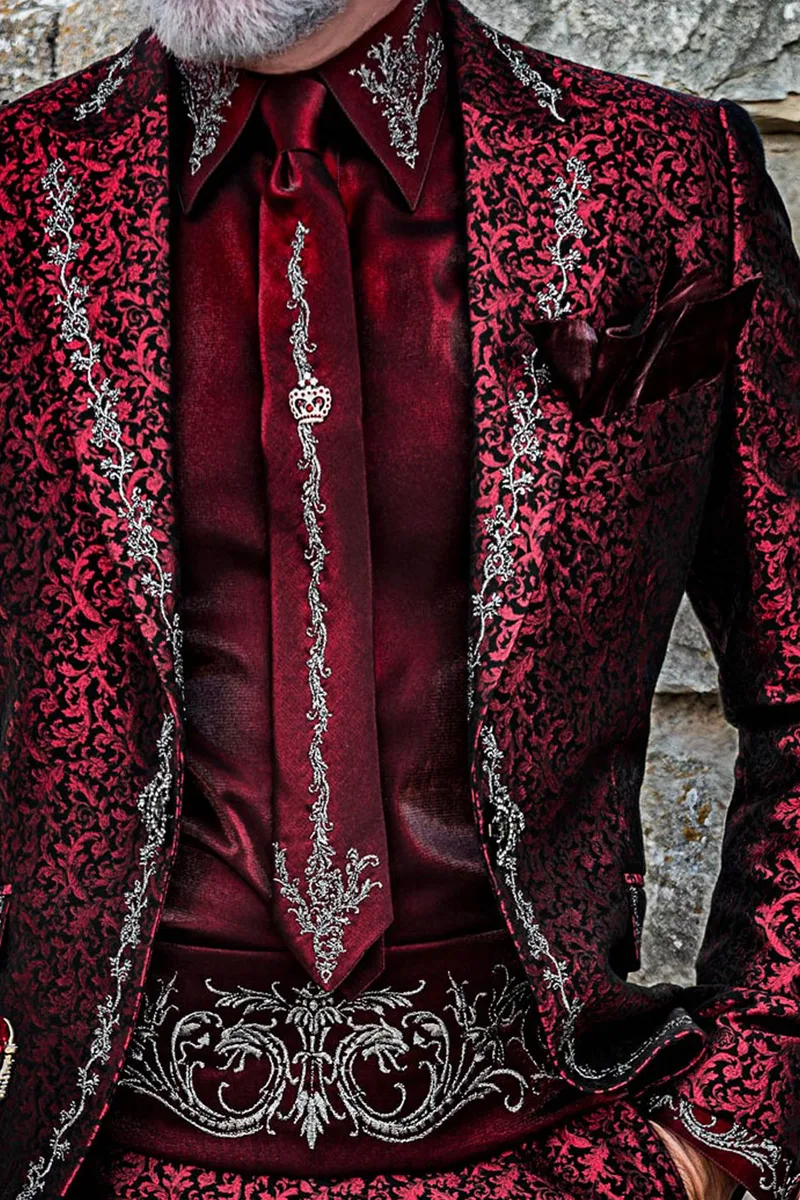 Abito uomo gotico damascato rosso ricamo argento per matrimoni tematici 3