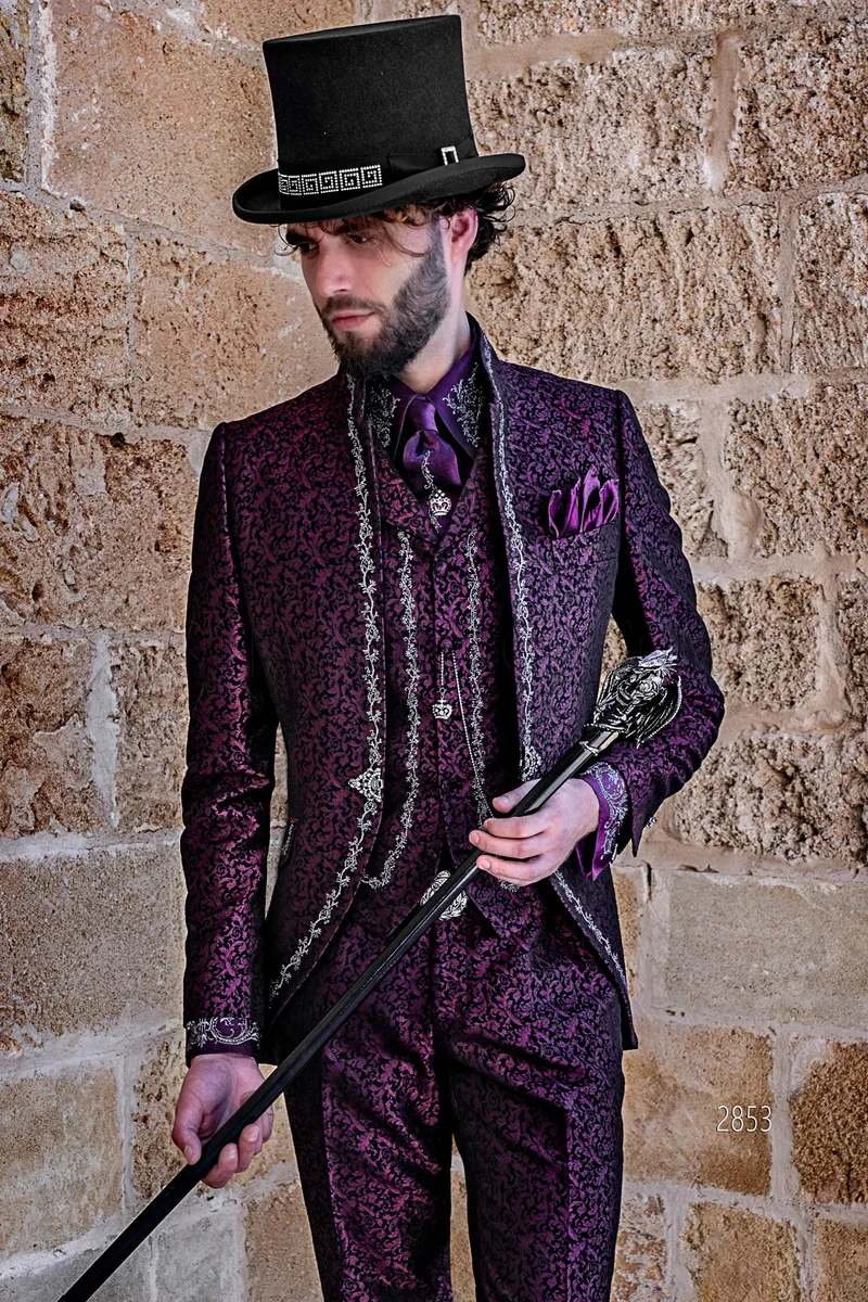 Abito completo stile gotico damascato viola con ricamo argento-nero – pa