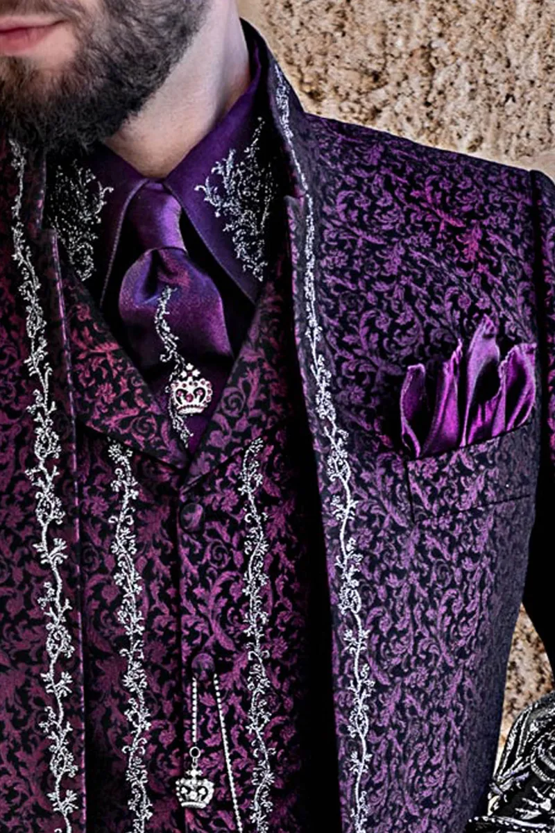 Abito completo stile gotico damascato viola con ricamo argento-nero 3