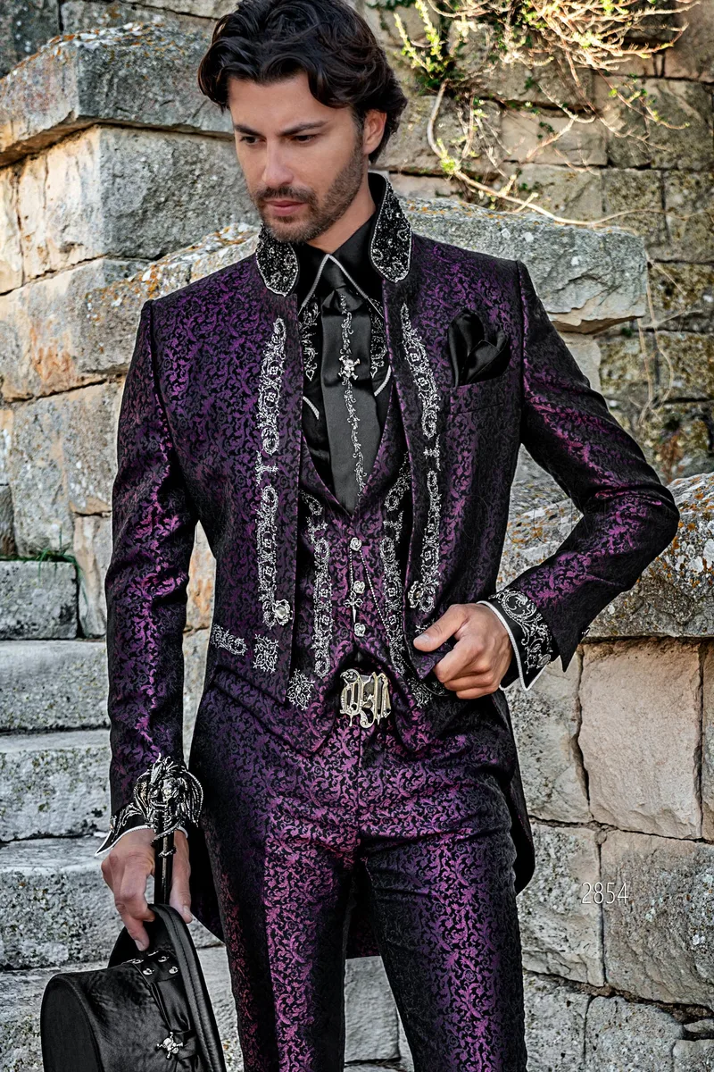 Frac particolare stile gotico damascato viola con ricamo argento-nero – pa