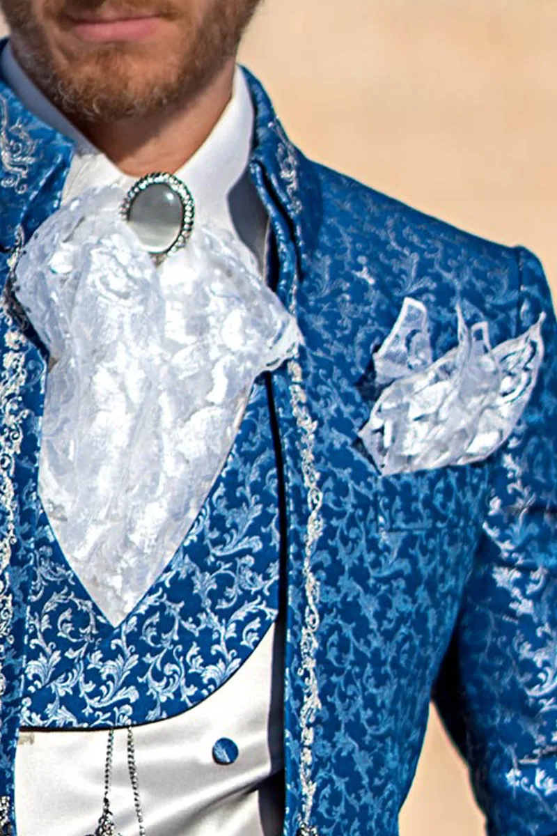 Abito cerimonia damascato blu royal con ricamo argento in stile barocco 3