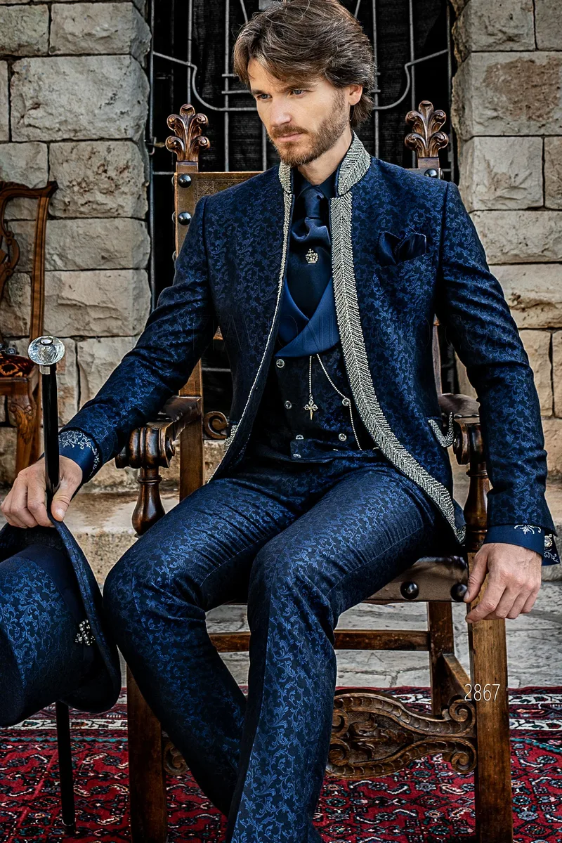 Abito alta moda gotica damascato blu con passamaneria di cristallo – pa