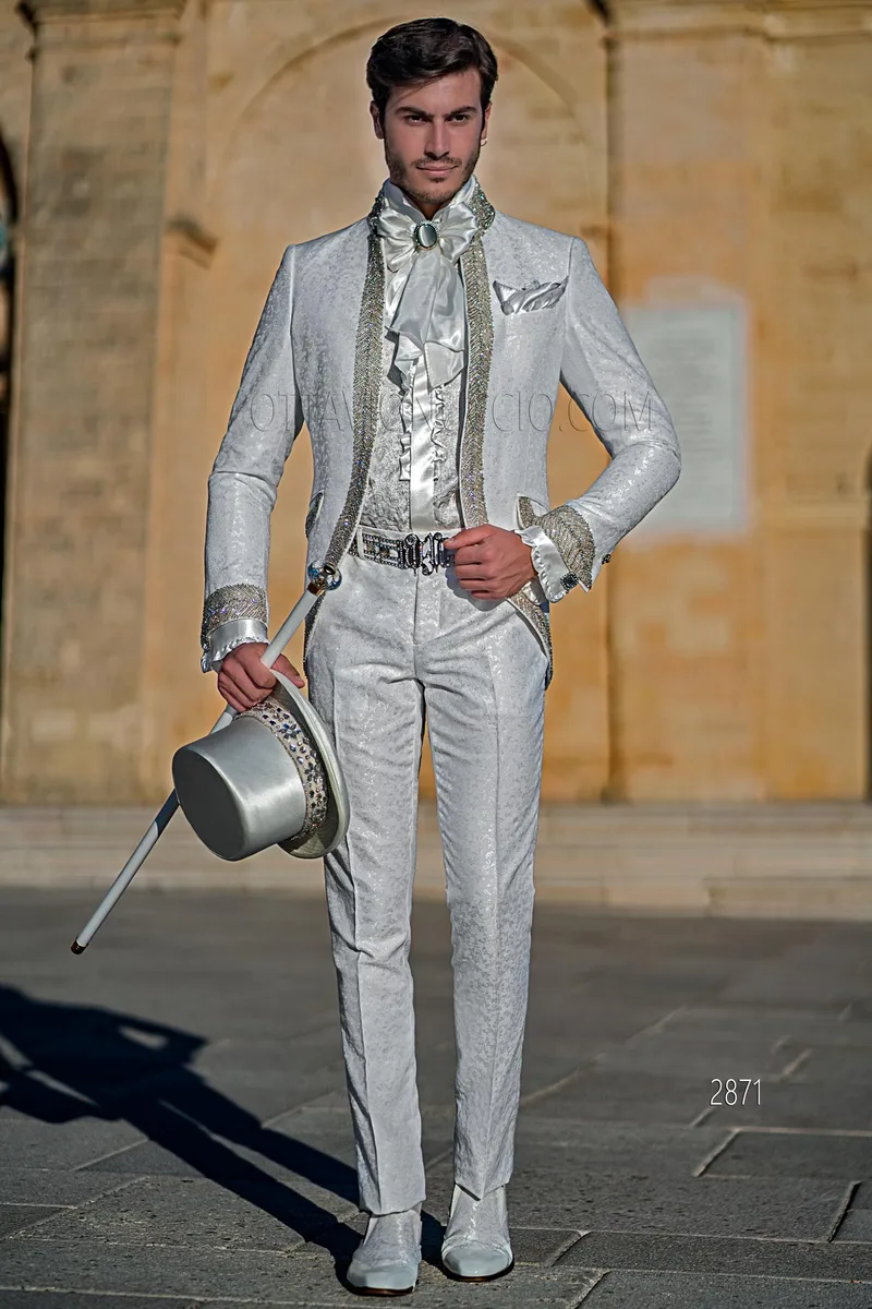 Abito uomo stile principesco damascato bianco passamaneria cristallo – fi